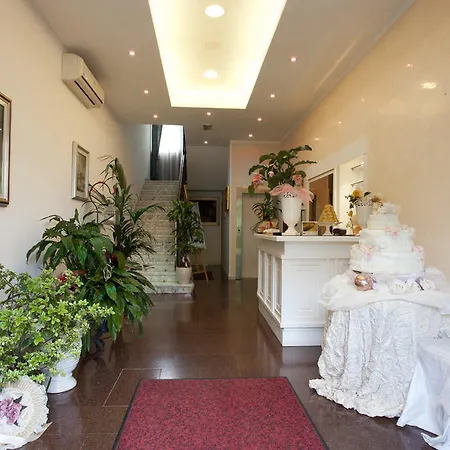 Grappolo D'oro Pietrasanta