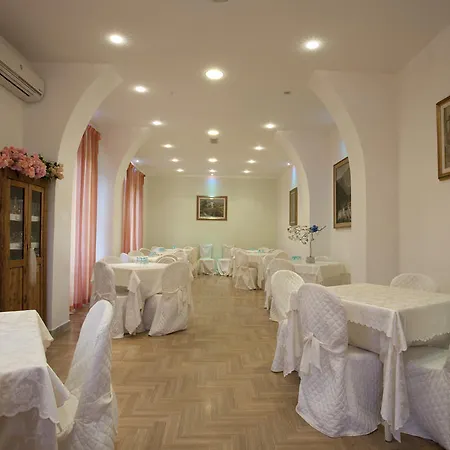 Hotel Grappolo D'oro 3*